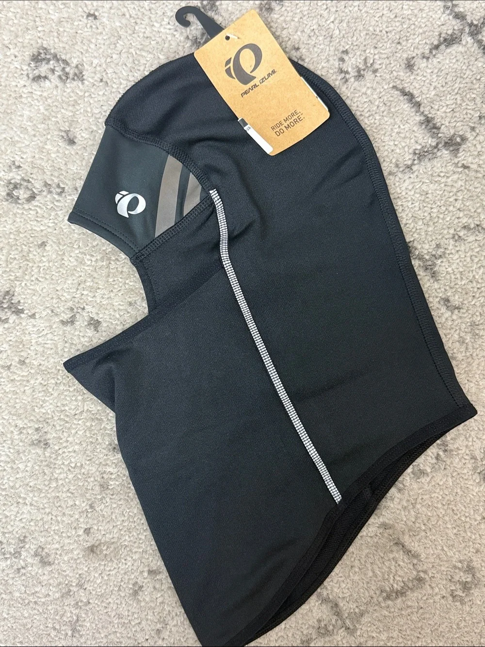 NWT Pearl Izumi Black Thermal Balaclava Hood with Reflective Accents